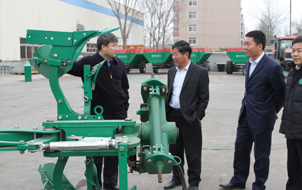 中机美诺总经理杜永琪参观我厂